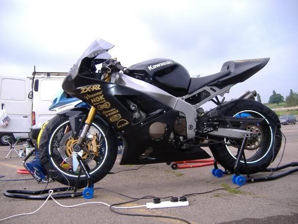 カワサキ（KAWASAKI）2003年 Ninja ZX-6RR・新登場のカタログ