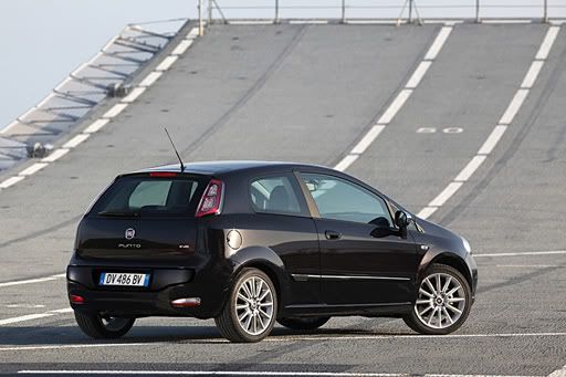 fiat-punto-evo-nuove-foto-29454.jpg