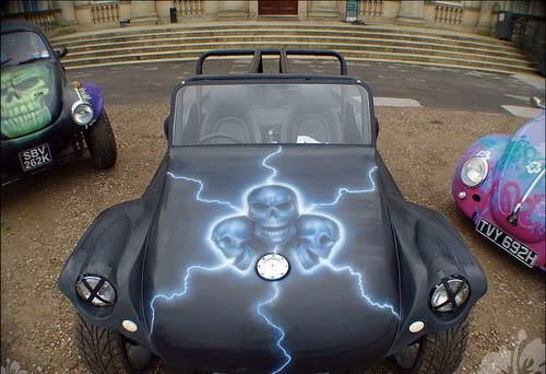 bizzare graffitti cars 30 Top 20 most bizarre graffiti cars