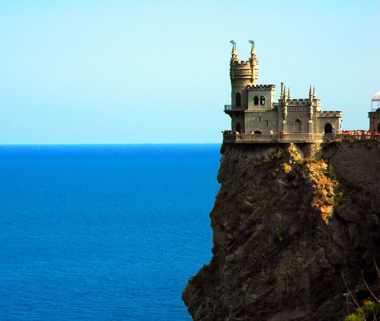 Swallow\'s Nest, the castle over the sea in Crimea  3