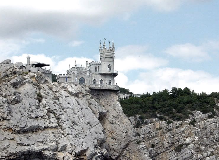 Swallow\'s Nest, the castle over the sea in Crimea  5
