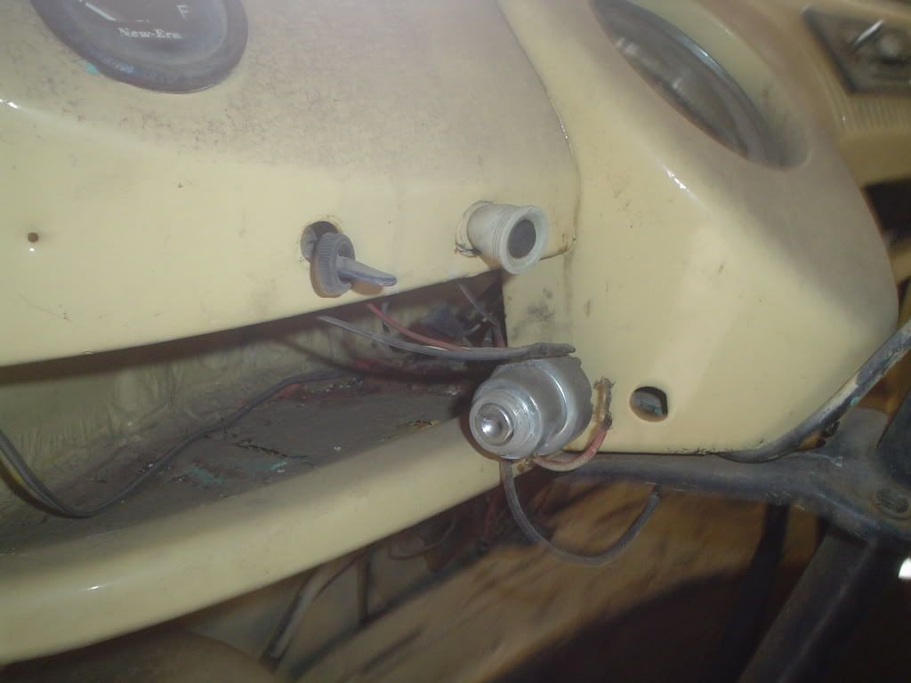 Image may have been reduced in size. Click image to view fullscreen.