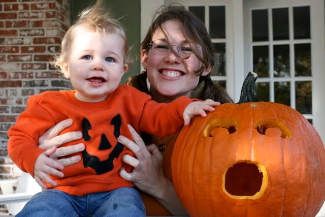 Mama and 2 pumpkins