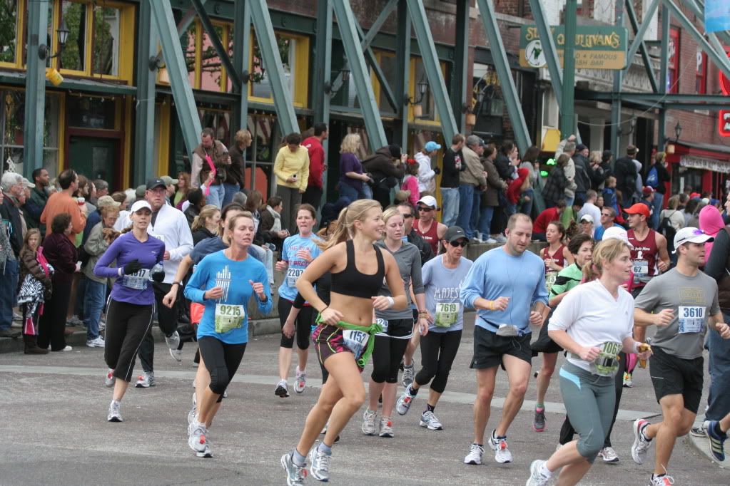 IMAGE: http://i241.photobucket.com/albums/ff225/330iForSale/IMG_2850.jpg