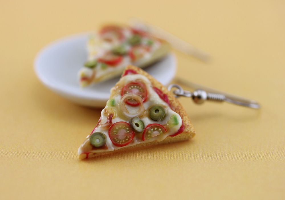 Shay Aaron - pizza slice