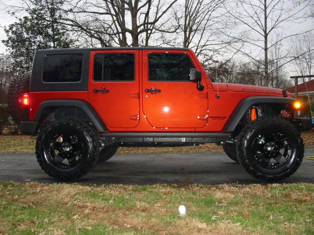 Jeep Wrangler Unlimited Lifted Red