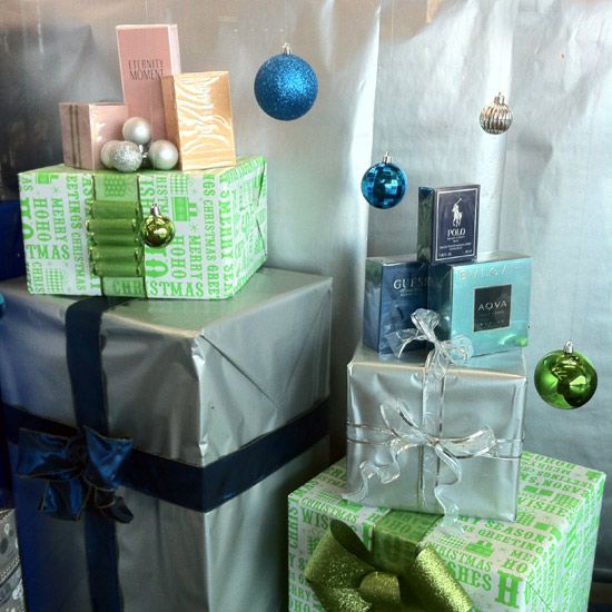  photo UPxmaswindowDetail1_zps360f0be9.jpg