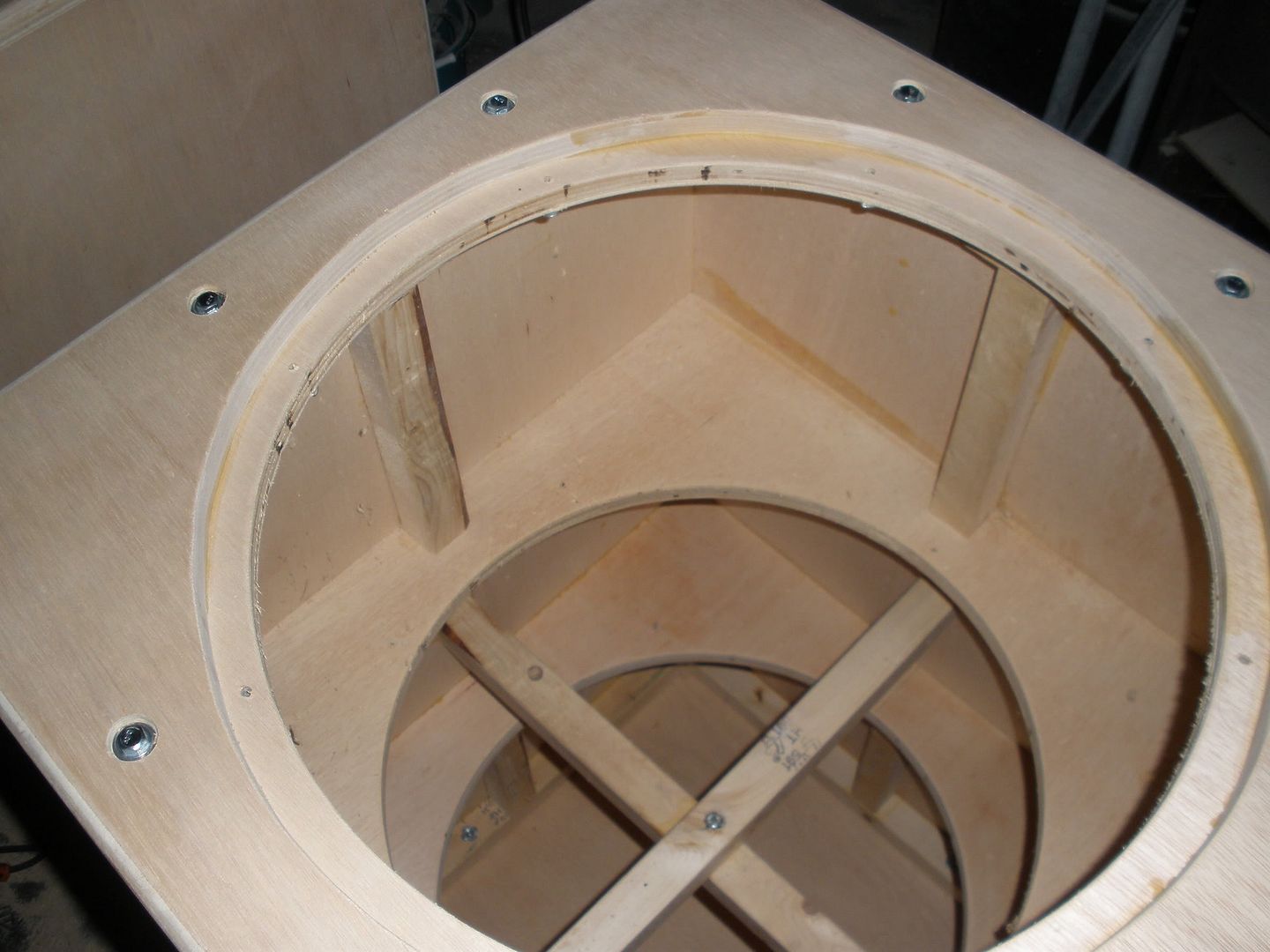 Removable baffle and back panel sealed boxes for tests Realm of Excursion