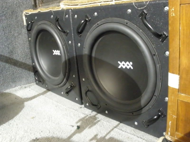 Removable baffle and back panel sealed boxes for tests Realm of Excursion