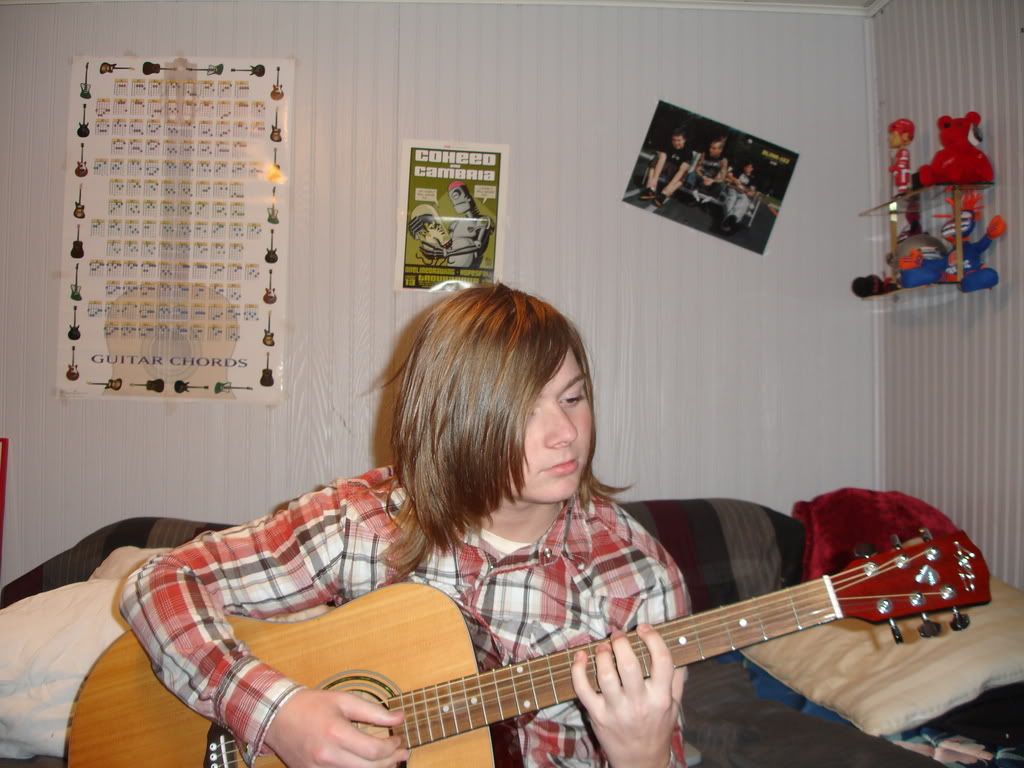 [Image: guitarkitty003-1.jpg]