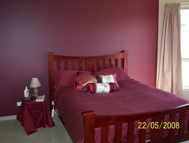 Feature Wall - which color - burgundy?