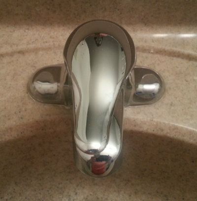 faucet cleaned with a used dryer sheet