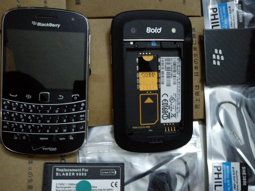 Bán BLackBerry 9930  và  9700 hàng Xách Tay , NEW 99 % Keng Ko vết Trầy HCM Q.GV - 1