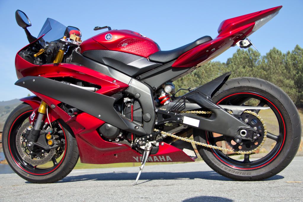 IMAGE: http://i241.photobucket.com/albums/ff82/msu1972/Trackday/UvasRide-42.jpg