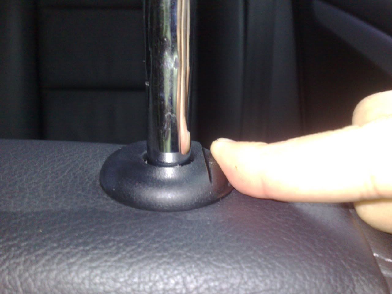 front headrest removal