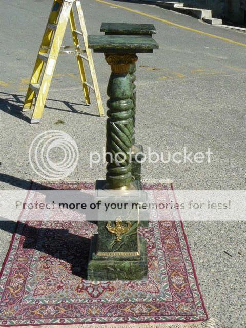 ITALIAN RENAISSANCE FRENCH GREEN MARBLE COLUMN PEDESTAL STANDS  