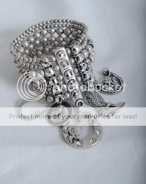 Horseshoe Rhinestone Silver Cowgirls Beaded Bracelet  